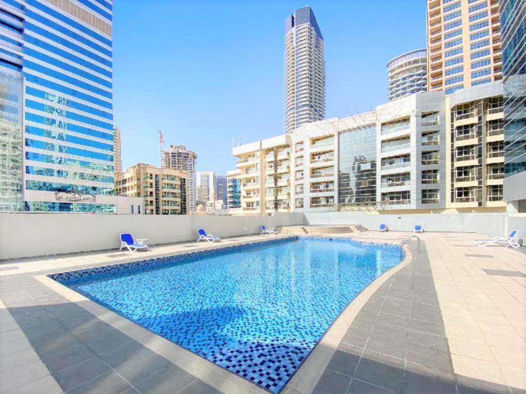Apartamento Royal Manor- Marina Diamond 2 Dubái Exterior foto